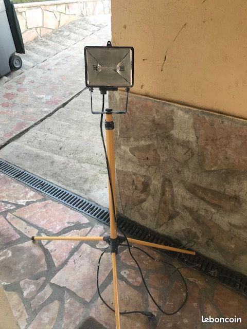 Lampe d eclairage pro (image 1)