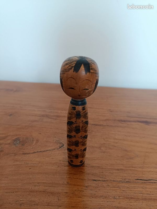 AnnonceAncienne poupée kokeshi - Art japonais les enchères