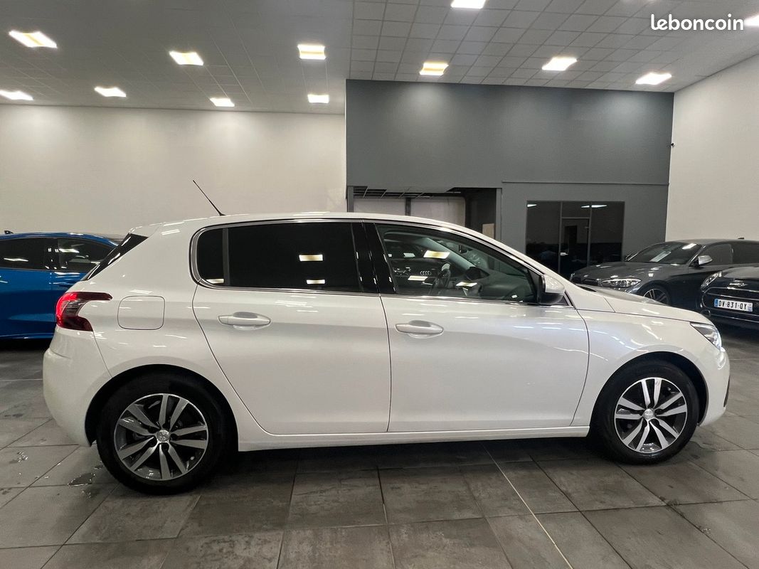 Peugeot 308 1.2 ptec 110 CV S&S ACTIVE BUSINESS / Financement possible (image 9)