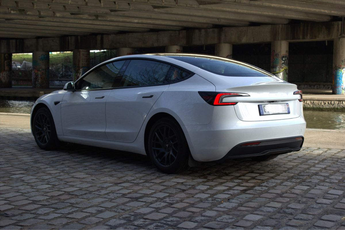 Tesla model 3 highland 2024 + accessoires - Voitures