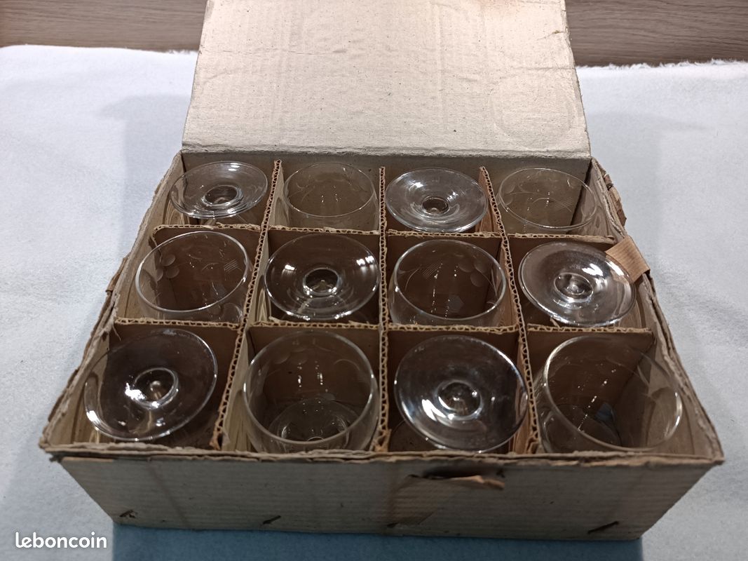 Verres gravés anciens (image 7)