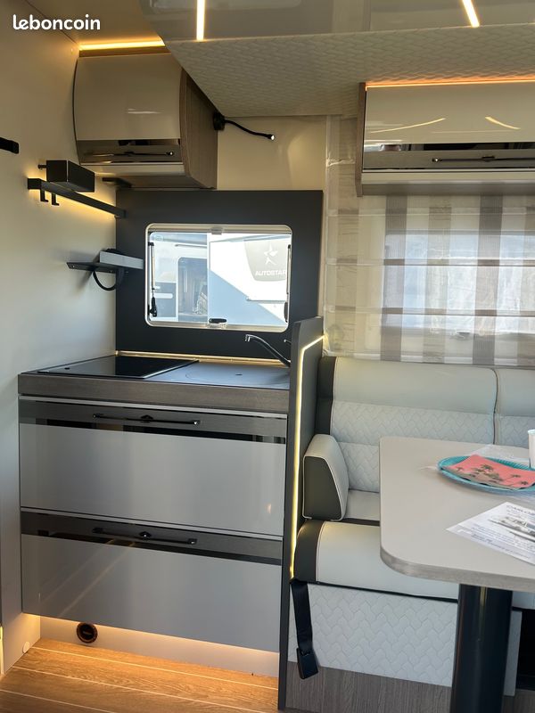 Camping car profile zefiro power edition salle d eau centrale bva (image 4)