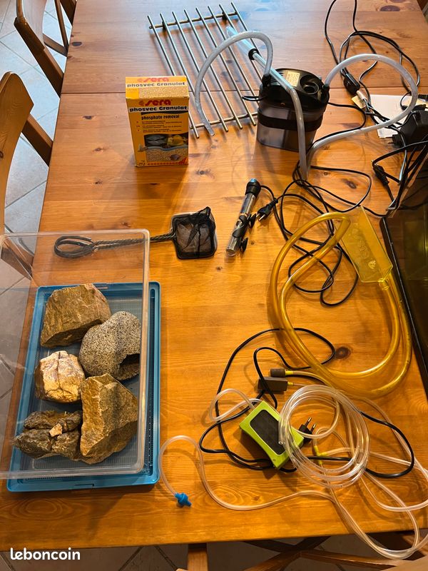Aquarium complet et accessoires (image 4)