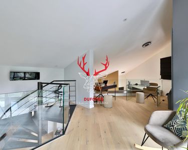 Maison 1 890 000 € - 305 m²