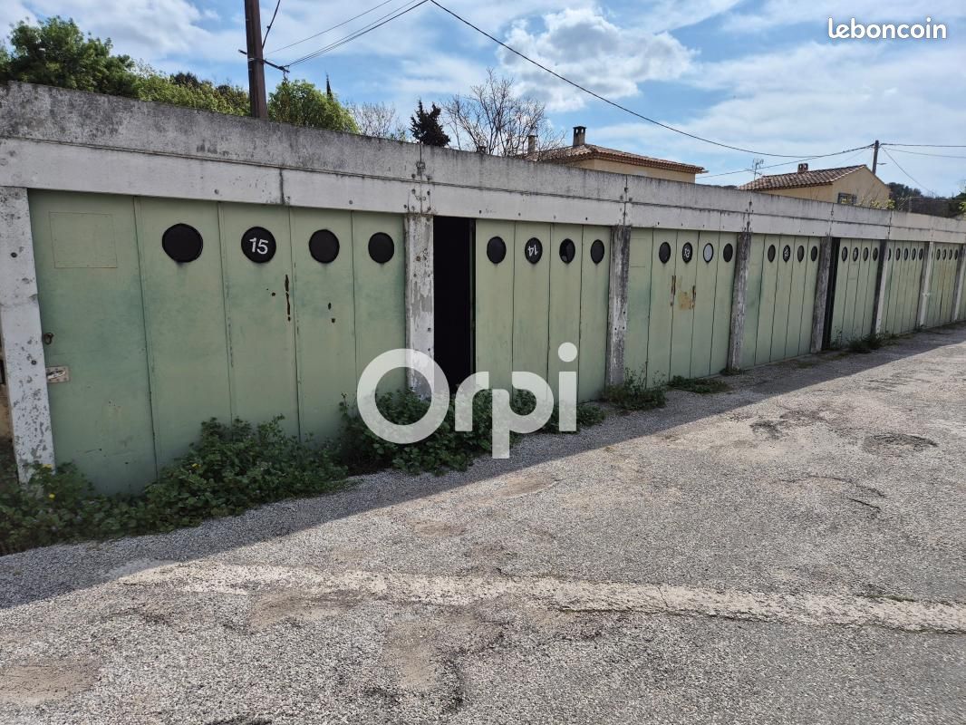 Parking 15 m² · à Aubagne · 15 m² · 120 €/mois