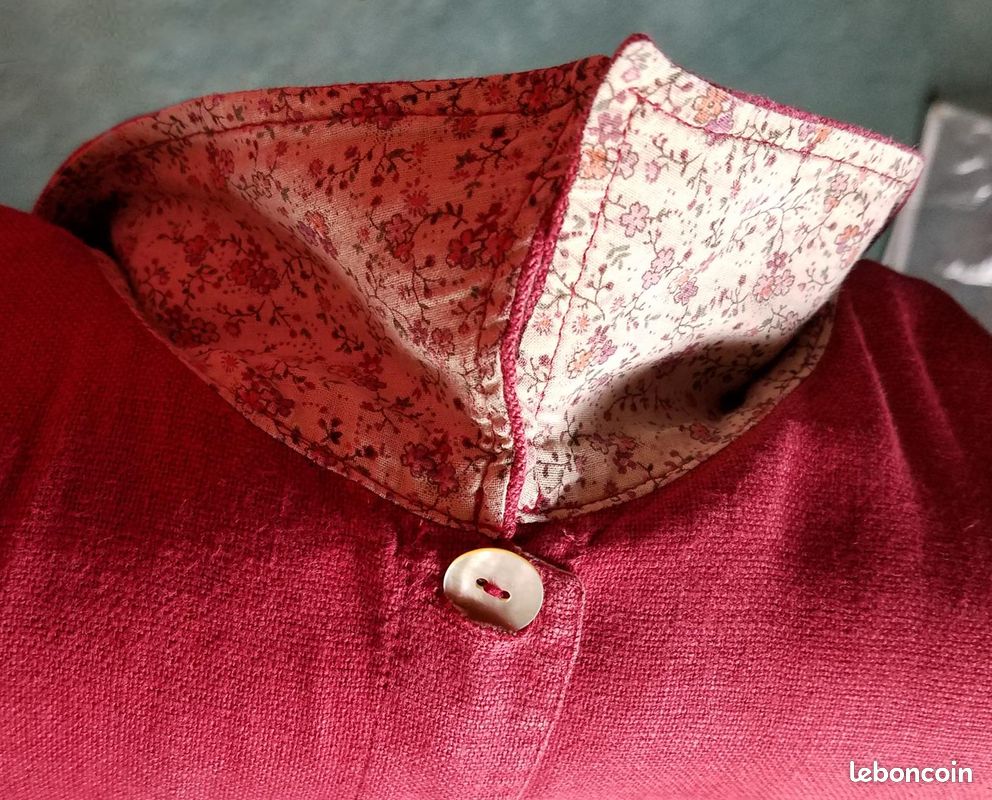 Veste tailleur coupe courte avec boutons dorés - Rouge - Femme - 8.00