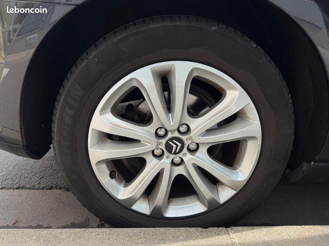 CITROEN C5 HDi 160ch Exclusive+ - Suivi d'Entretien Complet (image 32)