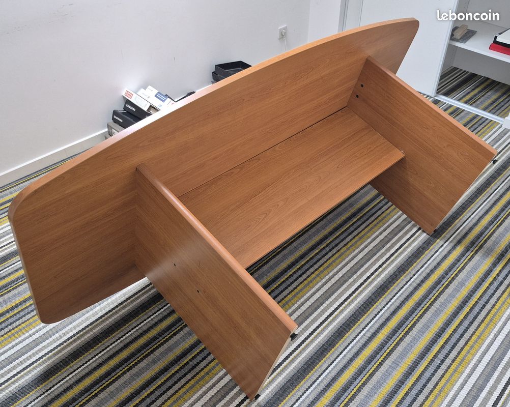 Table de conférence / bureau de direction – forme bateau – 6/8 personnes (image 3)