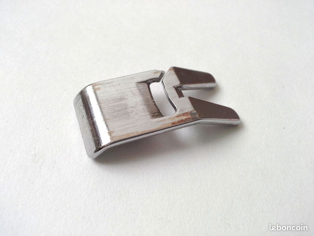 Pied presseur universel en métal 137627 pour machine à coudre Singer (image 9)