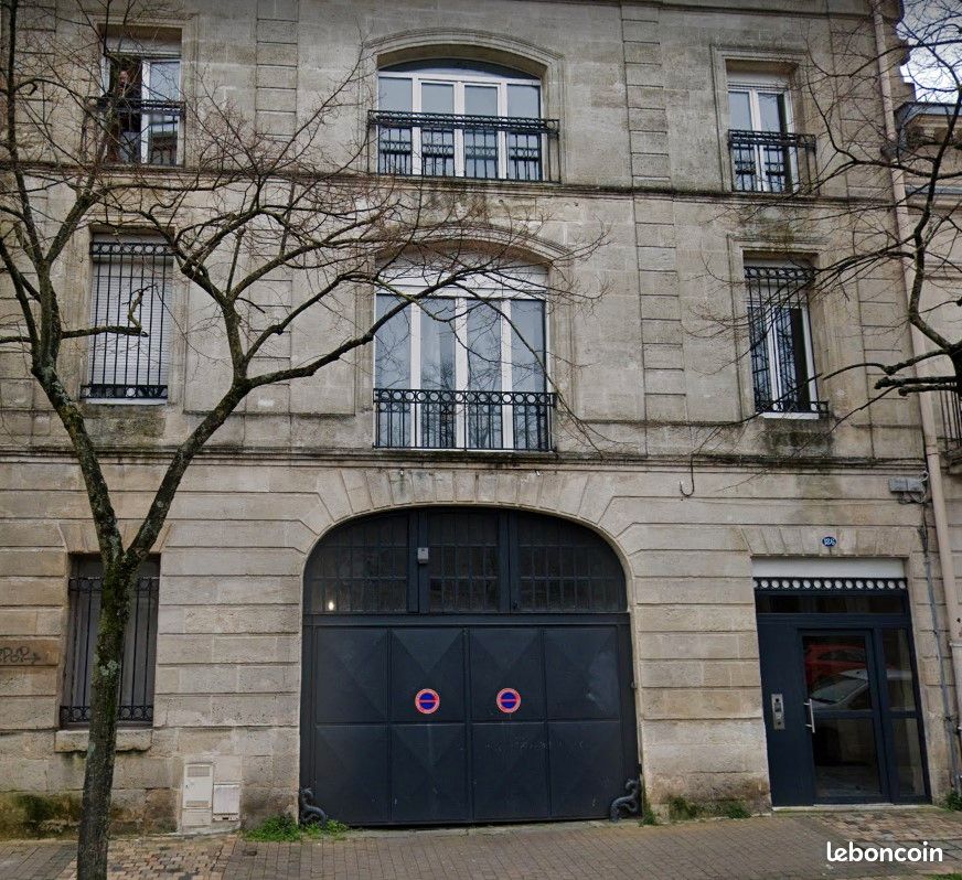 Parking Bordeaux · 25 000 €