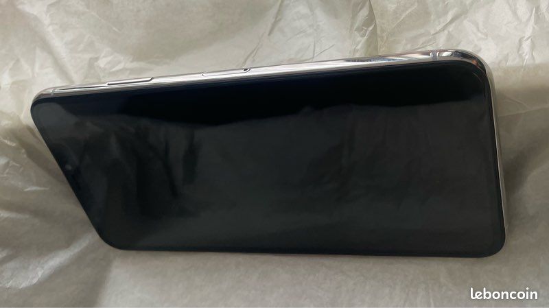 Iphone 11 pro max debloquer tout fonctionnel (image 2)