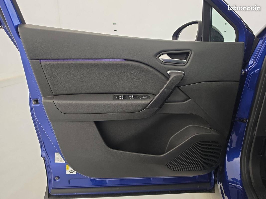 RENAULT Captur E-Tech Plug-in 160 - 21 Intens (image 11)