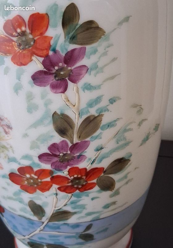 Vase En Opaline Décoré Main – Roses Et Filet Doré – Très Bel état
