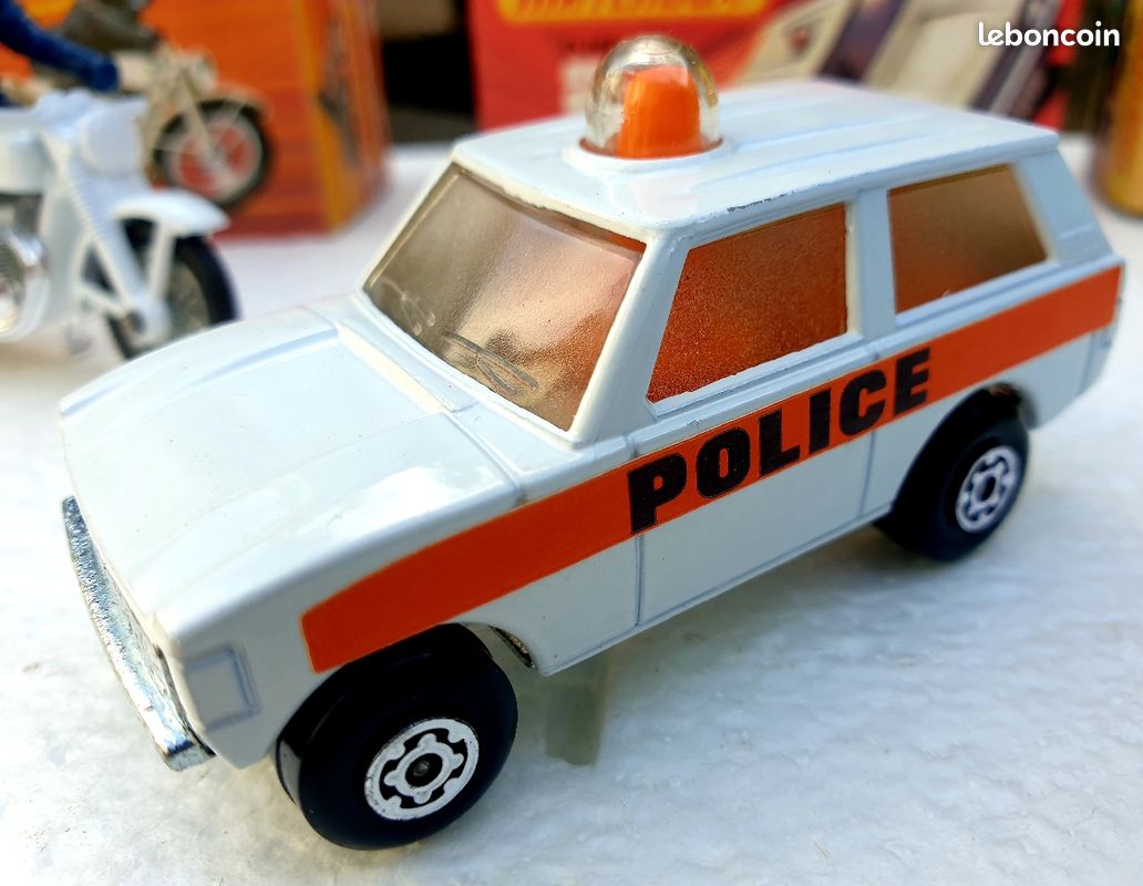 Matchbox N°20 Police Patron – Lesney 1975 – Voiture Miniature – État D'occasion