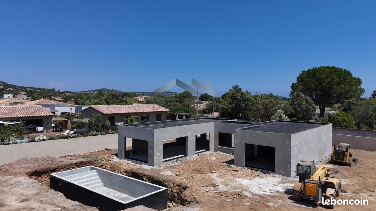 Maison 5 pièces 220 m² · à Lecci · 220 m² · 1 390 000 €
