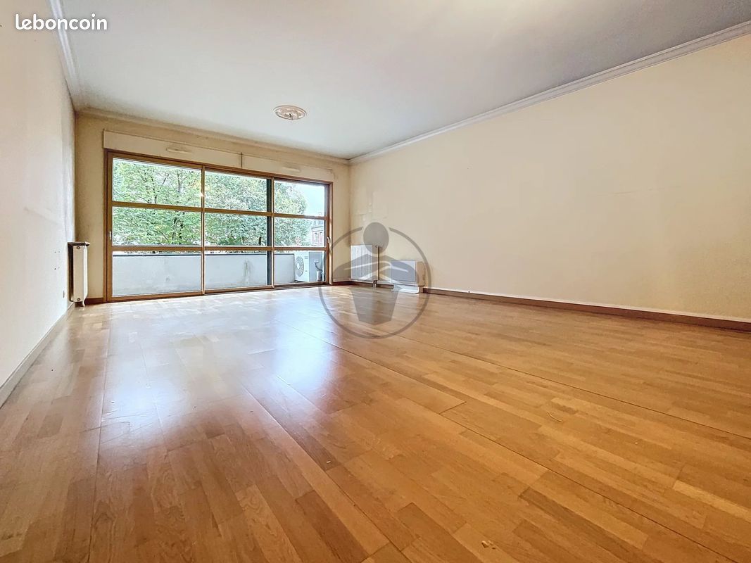 Appartement 3 pièces 109 m² · à Saint-Quentin · 109 m² · 1 300 €