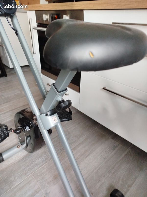 Vélo d'appartement (image 6)