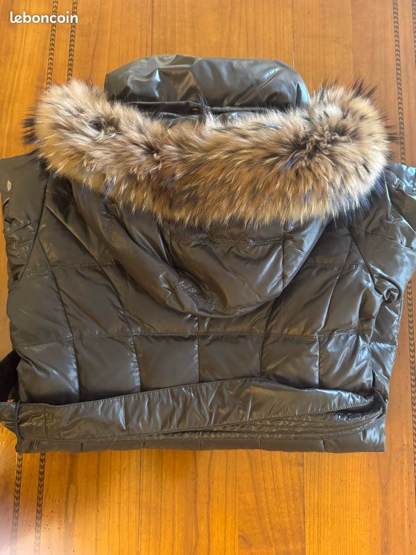 Doudoune Femme Max Mara Weekend Velvet - Taille UK 10/EU 38, Bordure Fourrure, Occasion Très Bon état