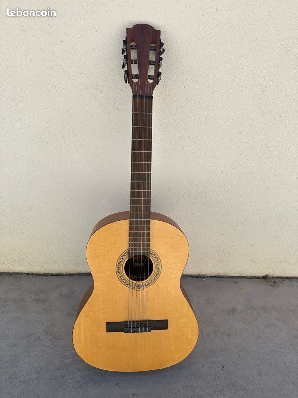 Guitare (image 1)