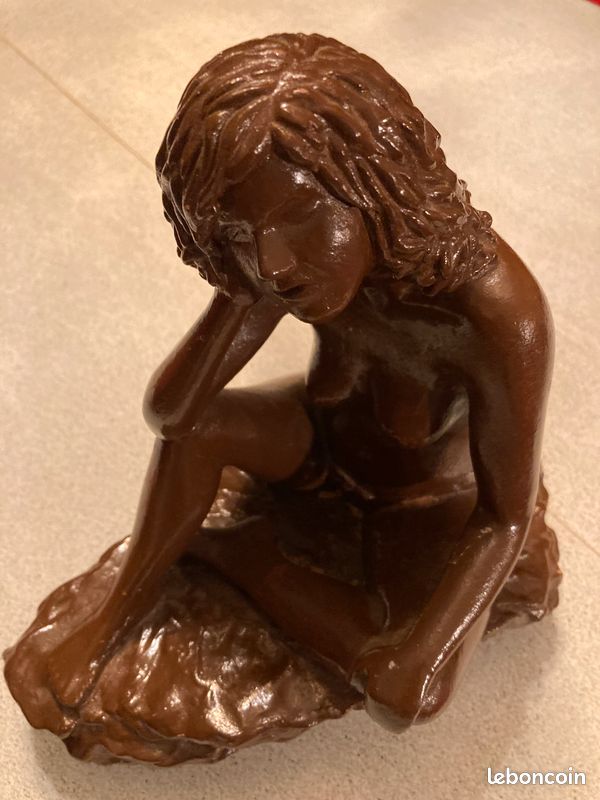 Statuette nue femme (image 1)