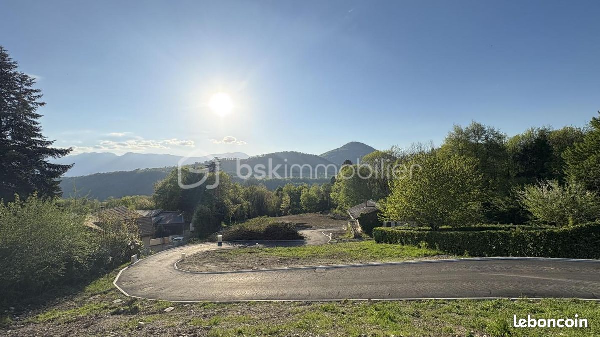 Terrain 1 515 m² Saint Martin D Uriage · à Saint-Martin-d'Uriage · 260 000 €