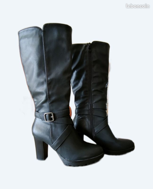 Paire de bottes noires pointure 37 (image 1)