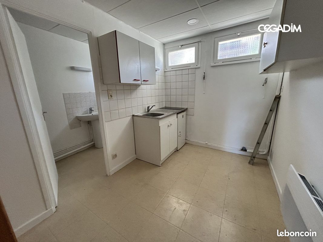 Appartement 1 pièce 28 m² · à Clermont-Ferrand · 28 m² · 325 €/mois