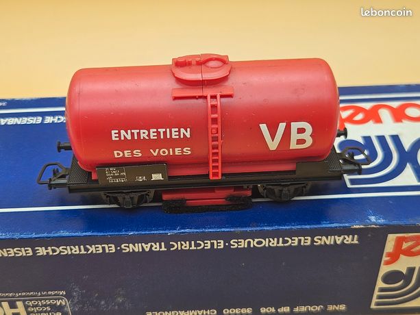 Wagon Jouef – Citerne 2 Essieux – Nettoyeur De Voie – HO – Réf 6495 – Occasion