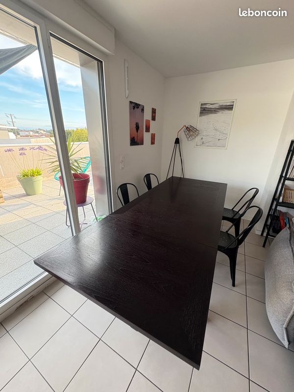 Table de salle à manger en teck massif (image 2)