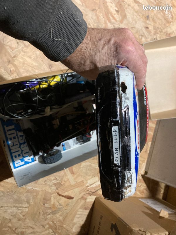 Pneu modelisme tamiya neuf 1/10 ème - Modélisme