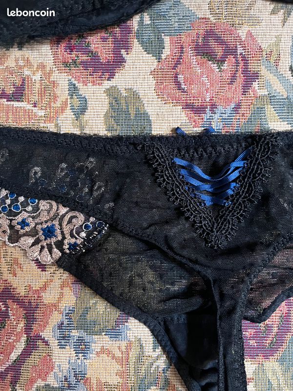 Ensemble Aubade noir dentelle brodée bleu & beige 95A - Bas T3 (image 3)