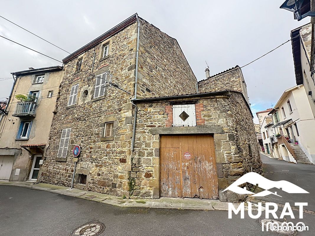 Maison 7 pièces 168 m² · à Coudes · 168 m² · 128 000 €