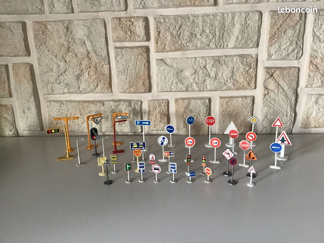 Lot de 60 accessoires "chantier - bâtiment public" - plastique - pour diorama ou modélismes (image 4)
