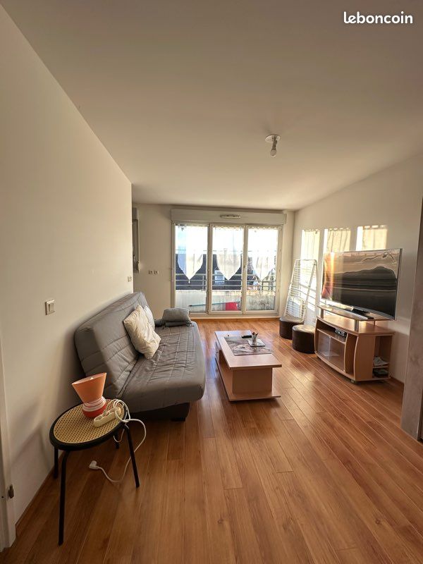 Appartement 2 pièces 42 m² · à Villiers-le-Bel · 42 m² · 1 050 €