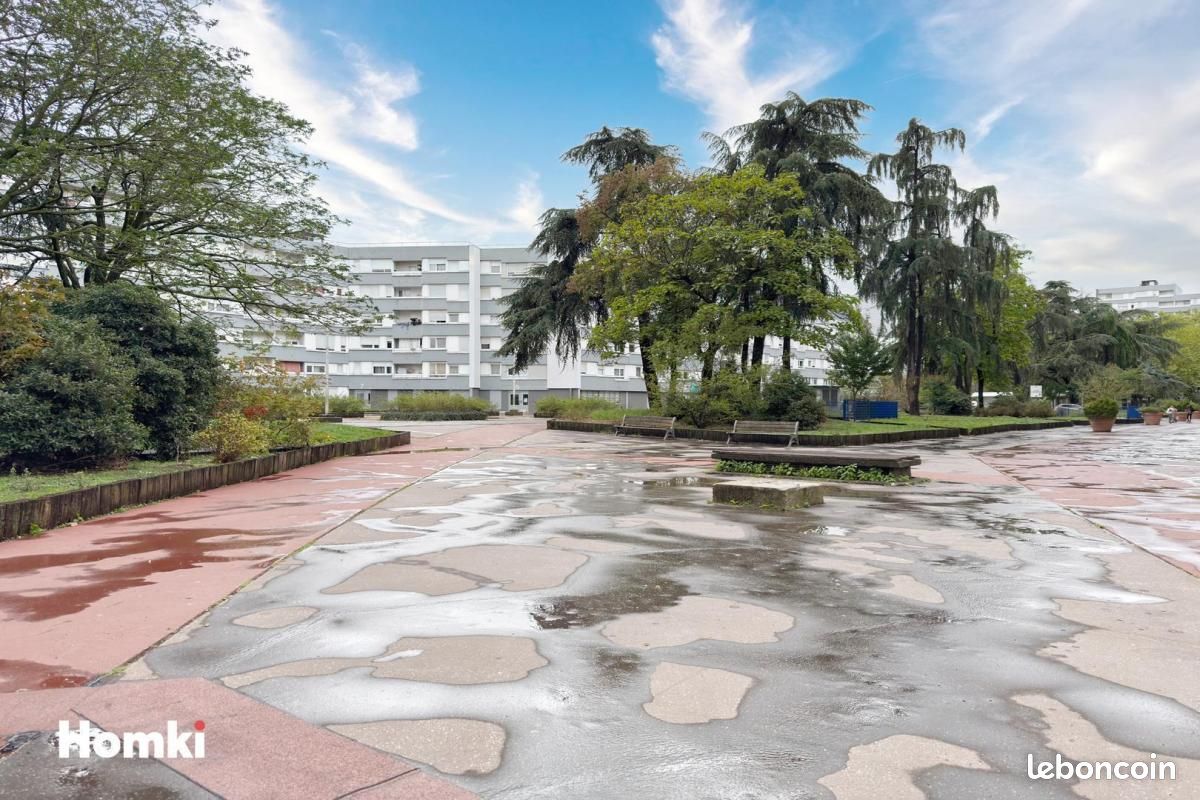 Appartement 4 pièces 88 m² · à Échirolles · 88 m² · 80 000 €