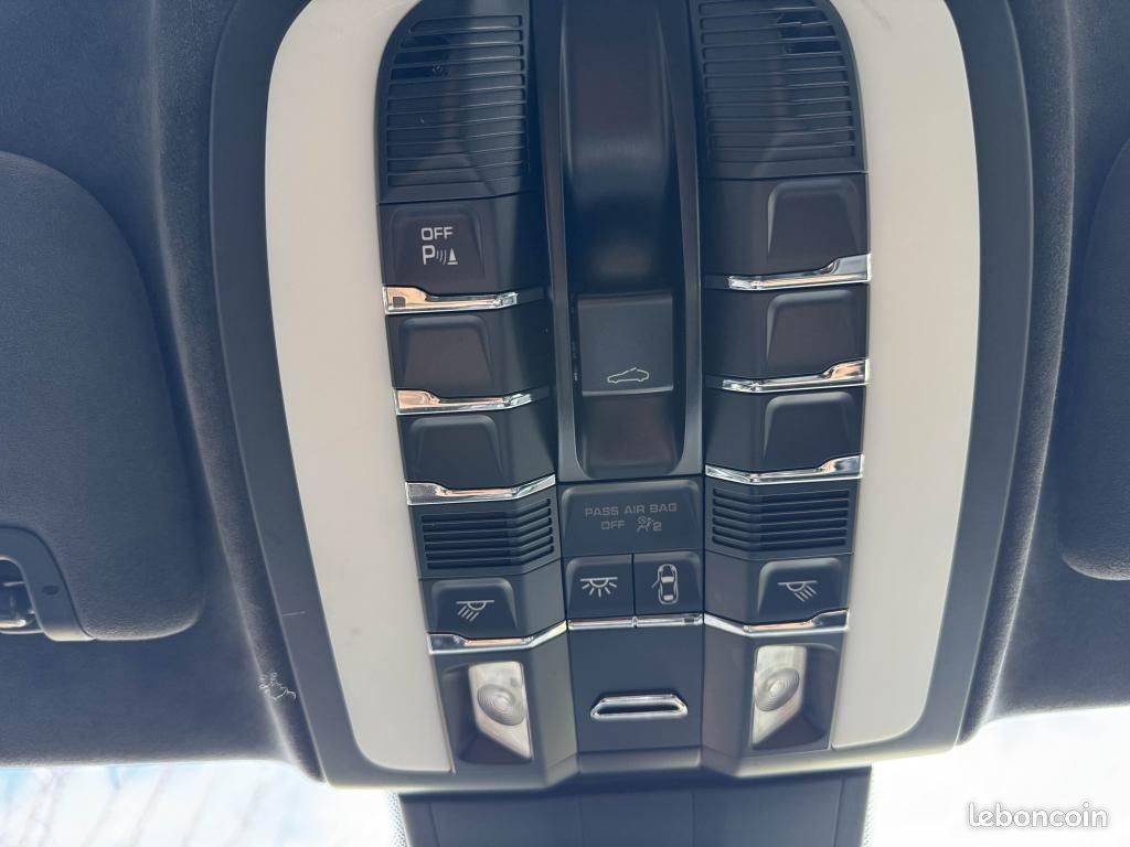 PORSCHE PANAMERA GTS 4.8 V8 - 430ch PDK - PCM - PASM - PACK CHRONO (image 34)