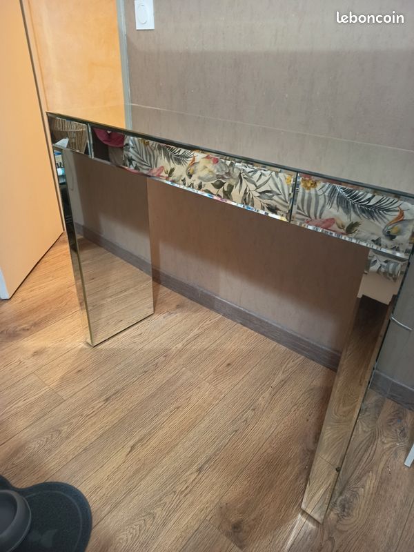 Console en miroir (image 1)
