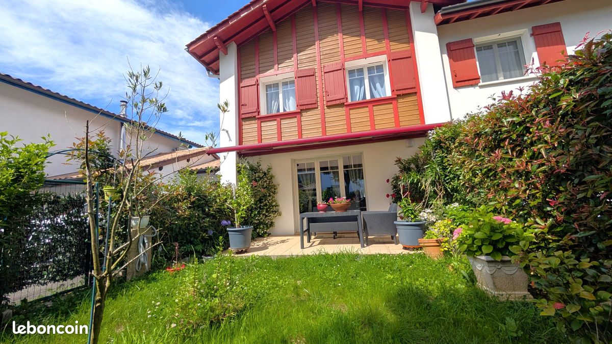 Maison 6 pièces 107 m² · à Urrugne · 107 m² · 549 000 €