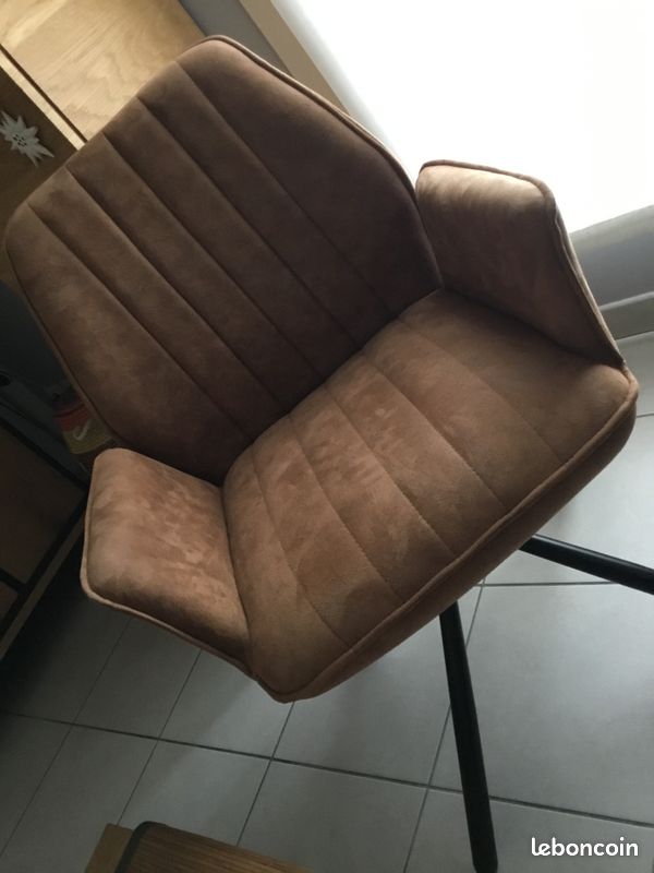 Un Fauteuil (image 3)