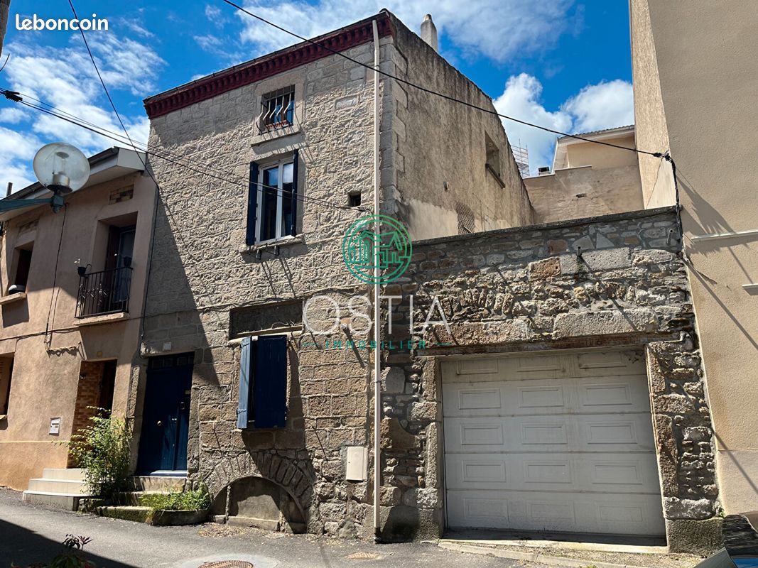 Maison 5 pièces 90 m² · à Genilac · 90 m² · 180 000 €