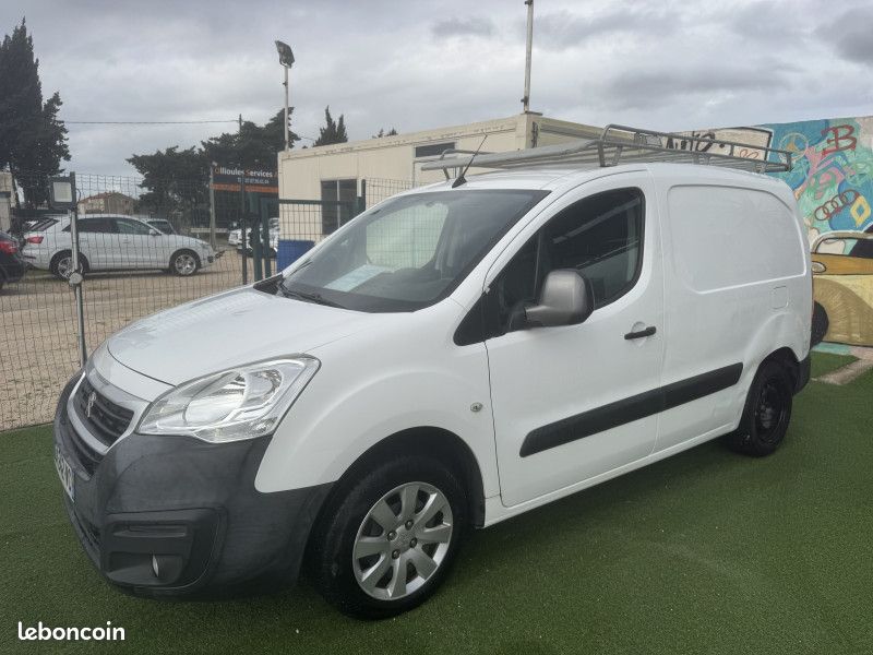 Peugeot PARTNER STANDARD 1.6 BLUEHDI 100CH S&S PREMIUM PACK ETG6 BOÎTE AUTOMATIQUE (image 3)
