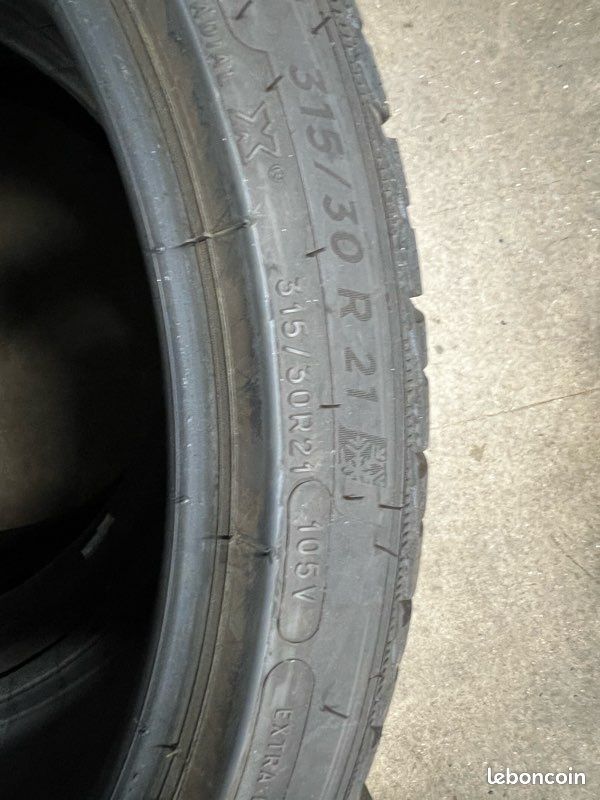 Pneus Michelin hiver 315/30 R 21 et 275/35R21 (image 1)