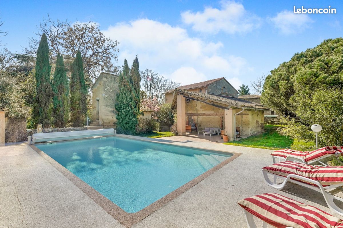 Maison 11 pièces 262 m² · à Verdun-sur-Garonne · 262 m² · 599 900 €