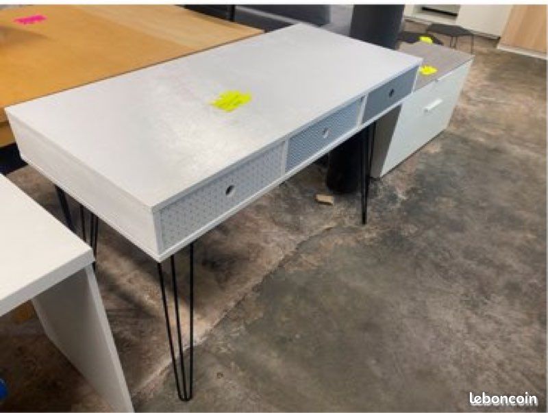 Bureau 3 tiroirs (image 2)