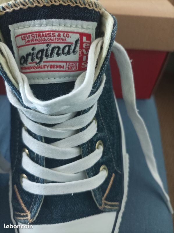 Baskets Levi's Mixte Taille 39 - Occasion En Très Bon état - Modèle Décontracté