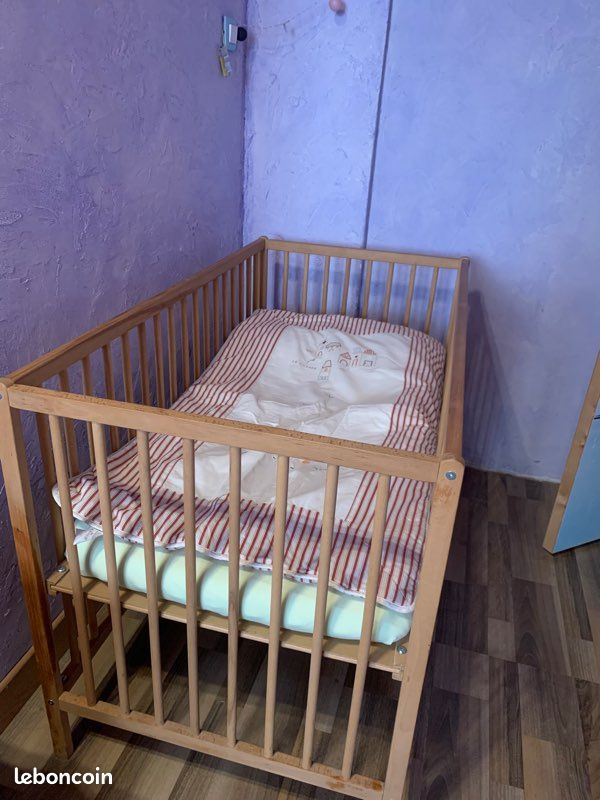 Lit à barreaux bébé (image 1)