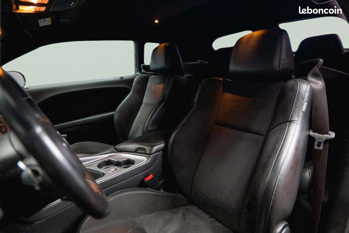 Dodge CHALLENGER 5.7 V8 R/T * NAP * Pack SRT * H&K * R20 (image 9)