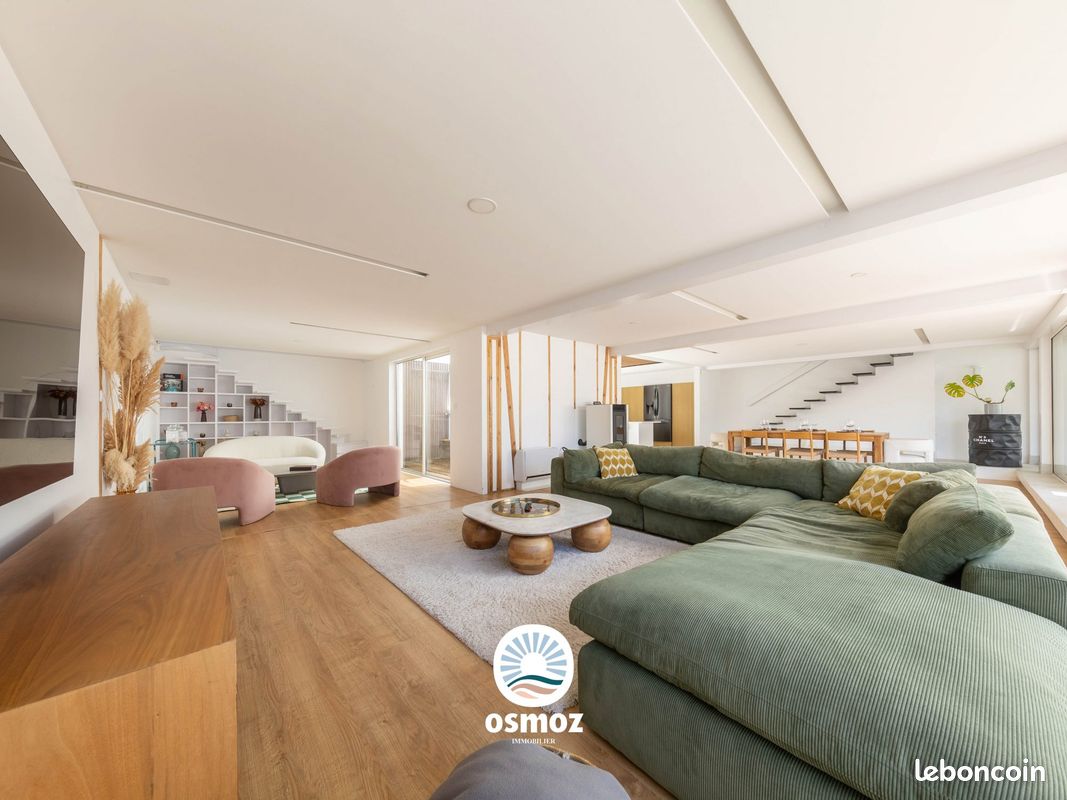 Maison 5 pièces 207 m² · à Angoulins · 207 m² · 928 000 €