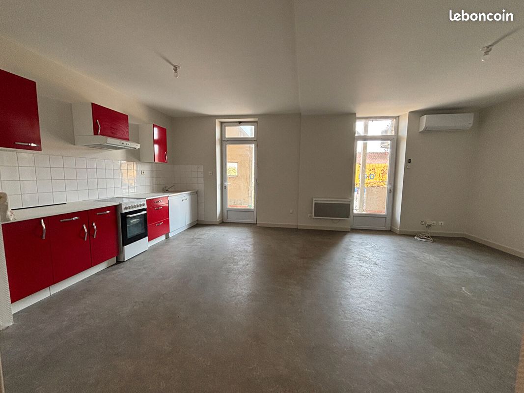 Appartement 3 pièces 70 m² · à Caussade · 70 m² · 595 €