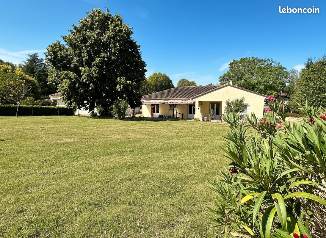 Maison 5 pièces 131 m² · à Puymoyen · 131 m² · 250 000 €